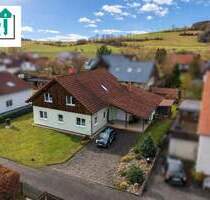 Großzügiges Einfamilienhaus mit Garten, Balkon und überdachter Terrasse in ruhiger Lage von Halsdorf - Wohratal / Halsdorf