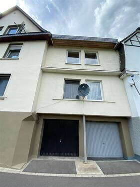 3. Garage - 1 Zimmer Mehrfamilienhaus, Wohnhaus in Lennestadt