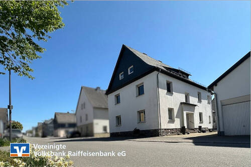 Außenansicht - Schönes Einfamilienhaus mit Ausbaupotenzial und Scheune in Argenthal