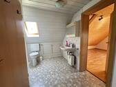 Badezimmer Dachgeschoss - 