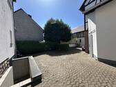 Hofeinfahrt - 