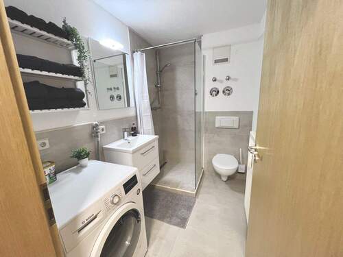 Badezimmer - Etagenwohnung mit 43,00 m&sup2; in Göppingen zur Miete