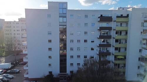 Straßenansicht - 2 Zimmer Etagenwohnung zum Kaufen in Hanau