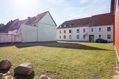 Grundstück - Listenpreis 35.000,00 € - Grundstück für ein Einfamilienhaus oder Mehrfamilienhaus in Altentreptow