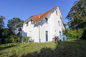 Hausansicht - Top gepflegte Maisonette-Wohnung in idyllischer Lage Prerows