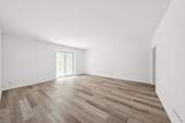 Wohnzimmer Südausrichtung - 4 Zimmer Etagenwohnung zum Kaufen in Frankfurt (Oder)