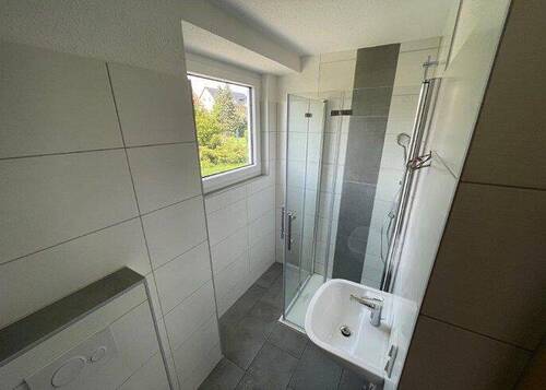 Bsp. Bad - 2 Zimmer Etagenwohnung zur Miete in Oschersleben