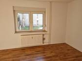 Schlafzimmer 2 - Etagenwohnung mit 66,20 m² in Gelsenkirchen zur Miete