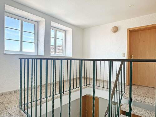 Treppenhaus - 2 Zimmer Mehrfamilienhaus, Wohnhaus in Uchte