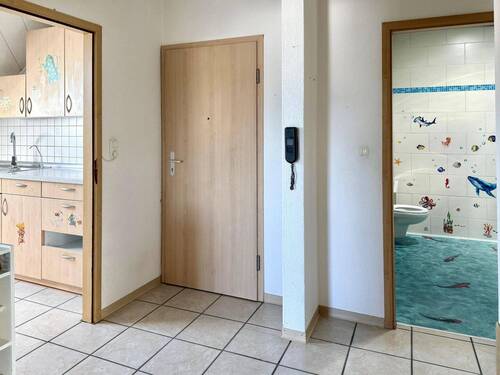 Flur - Etagenwohnung mit 80,10 m&sup2; in Rheinmünster zum Kaufen