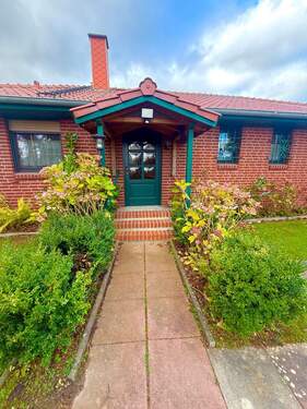 Hauseingang - 4 Zimmer Einfamilienhaus zum Kaufen in Zweedorf