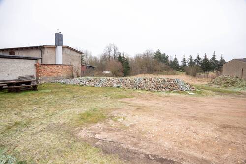 Blick aufs Grundstück - 