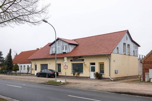 Hausansicht - 5 Zimmer Mehrfamilienhaus, Wohnhaus zum Kaufen in Jatznick