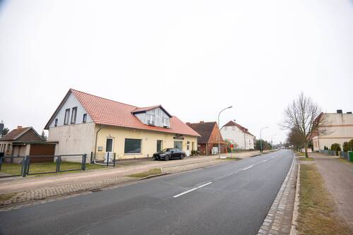 Straßenansicht - Mehrfamilienhaus, Wohnhaus mit 198,00 m² in Jatznick zum Kaufen