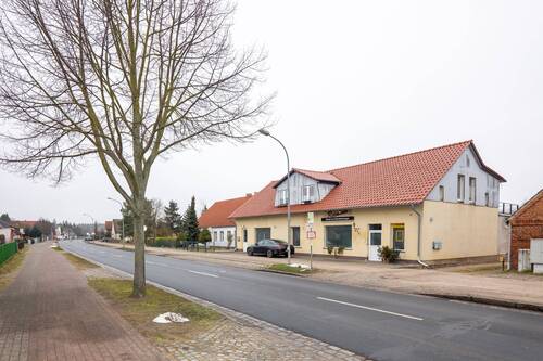 Straßenansicht - 