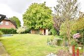 Grüner Garten mit Teich - Großzügige Doppelhaushälfte mit schönem Garten in Dinklage