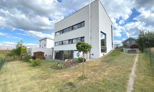 Ansicht Nord-West - 8 Zimmer Einfamilienhaus in Hüfingen