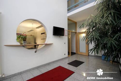 Empfangsbereich - Halle in Partenstein zum Kaufen