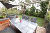 Terrasse Blick in den Garten - 