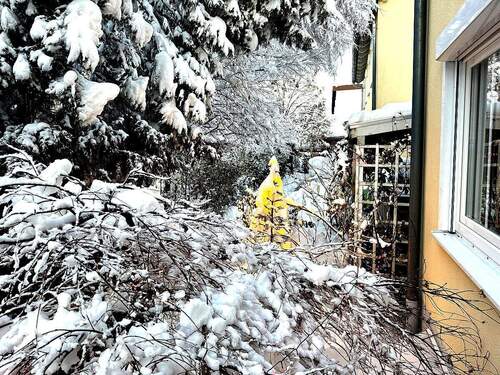 Wintertraum - Exkl. DHH in zentraler Lage in Puchheim Bhf. mit 4 SZ+Hobbyraum, TG u. Außenstellpl. je mit Wallbox.