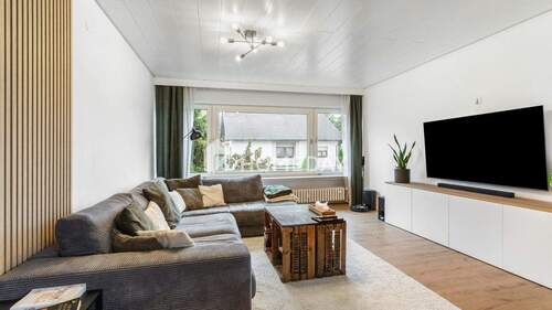 1. OG Wohnzimmer 1 - 