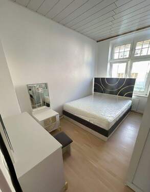Schlafzimmer 1. OG - 