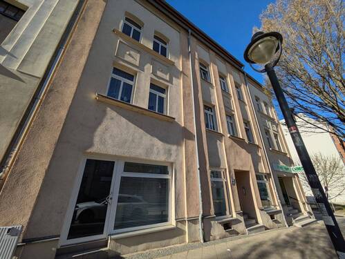 Gebäude - 1 Zimmer Etagenwohnung zur Miete in Zwickau