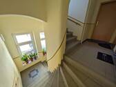 Treppenhaus - 1 Zimmer Etagenwohnung in Zwickau