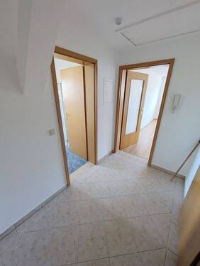 Flur - Etagenwohnung mit 40,80 m&sup2; in Zwickau zur Miete