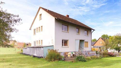 Bild 2 - 8 Zimmer Mehrfamilienhaus, Wohnhaus zum Kaufen in Gebsattel