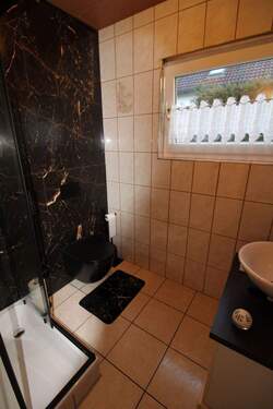 Gäste WC.JPG - 4 Zimmer Einfamilienhaus in Waltershausen