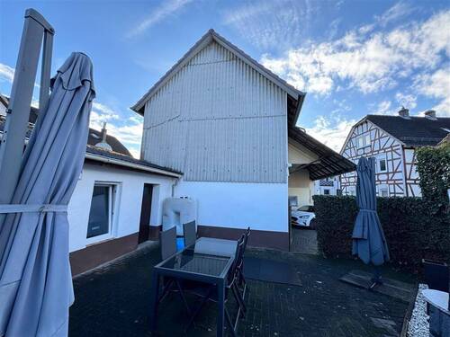 Hof-Ansicht - Einfamilienhaus mit 114,00 m&sup2; in Dautphetal zum Kaufen