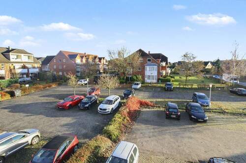 Balkonblick Parkplatz - 