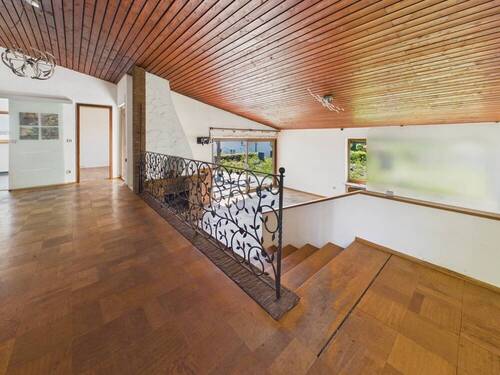 mit Treppe verbunden - 
