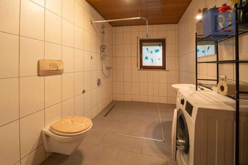 Bad - 4 Zimmer Einfamilienhaus in Goßmannsdorf