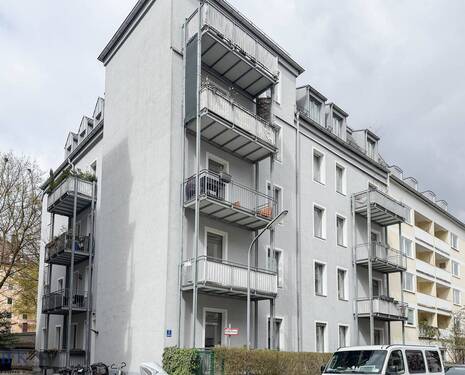Außenansicht - Modernes Wohnen mit historischem Flair! Traumhaft schöne Altbauwohnung in Neuhausen!
