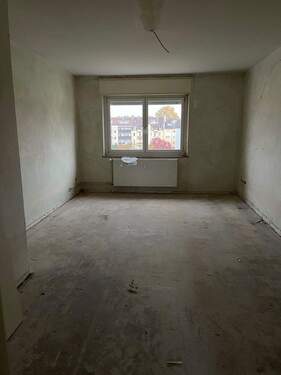 Schlafzimmer (in Sanierung) 1.jpg - 