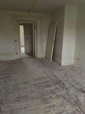 Schlafzimmer (in Sanierung) 2.jpg - 