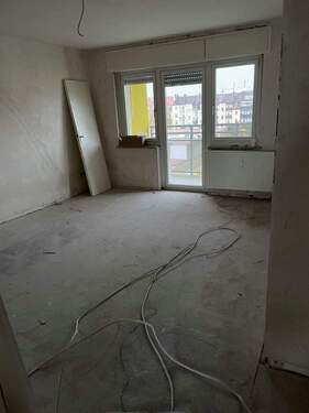 Wohnzimmer (in Sanierung) 1.jpg - 