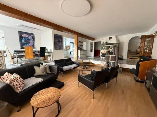 Wohnbereich - Wohnzimmer - Gepflegte Doppelhaushälfte in Staufen – Einziehen und Wohlfühlen