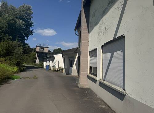 Mehrfamilienhaus - Mehrfamilienhaus, Wohnhaus mit 410,00 m² in Breitscheidt zum Kaufen