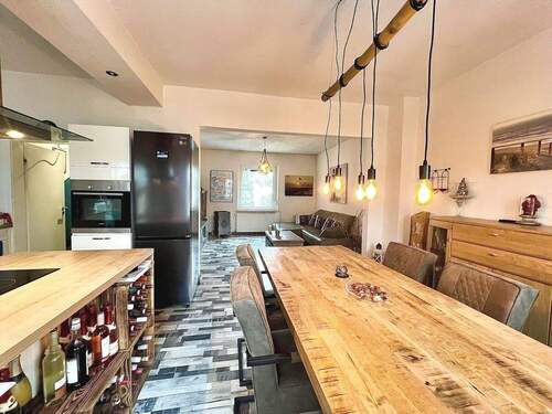 Gemütlicher offener Wohn-Essbereich im OG. - 