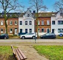 Krefeld-Uerdingen: Charmantes Stadthaus mit 2 Einheiten in guter und ruhiger Lage.