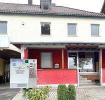 Wohnen & Arbeiten unter einem Dach Vielseitiges Wohn- und Geschäftshaus in Wiesau