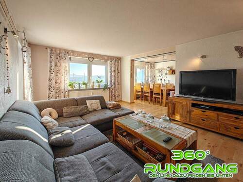 Wohnzimmer - 4-Zimmer Wohnung mit beeindruckender Aussicht und einem Tiefgaragenstellplatz