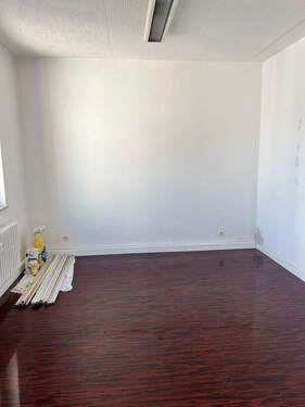 Büro 3 Ans. 3.jpeg - 