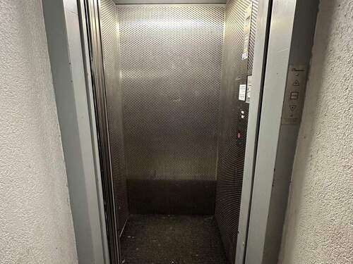 Aufzug - 4 Zimmer Büro zur Miete in Düsseldorf
