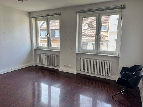 Büro 1 Ans. 1.jpeg - 