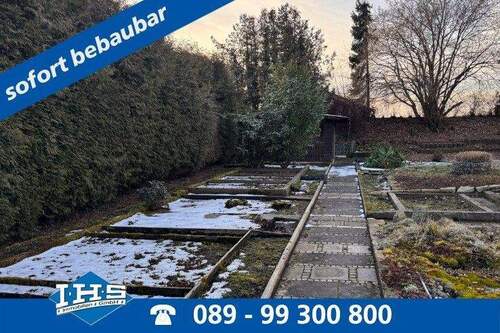 Grundstück Pliening - Grundstück für EFH inkl. genehmigten Plan in Ortsrandlage Pliening