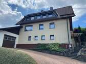 Hausansicht - 7 Zimmer Mehrfamilienhaus, Wohnhaus in Morsbach